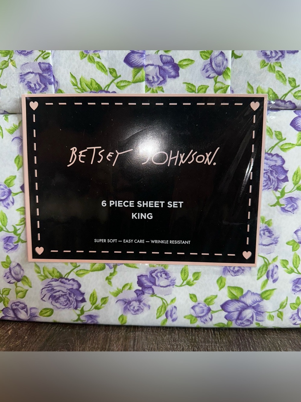 NEW Betsey Johnson King 6-Piece Sheet Set - Purple Floral